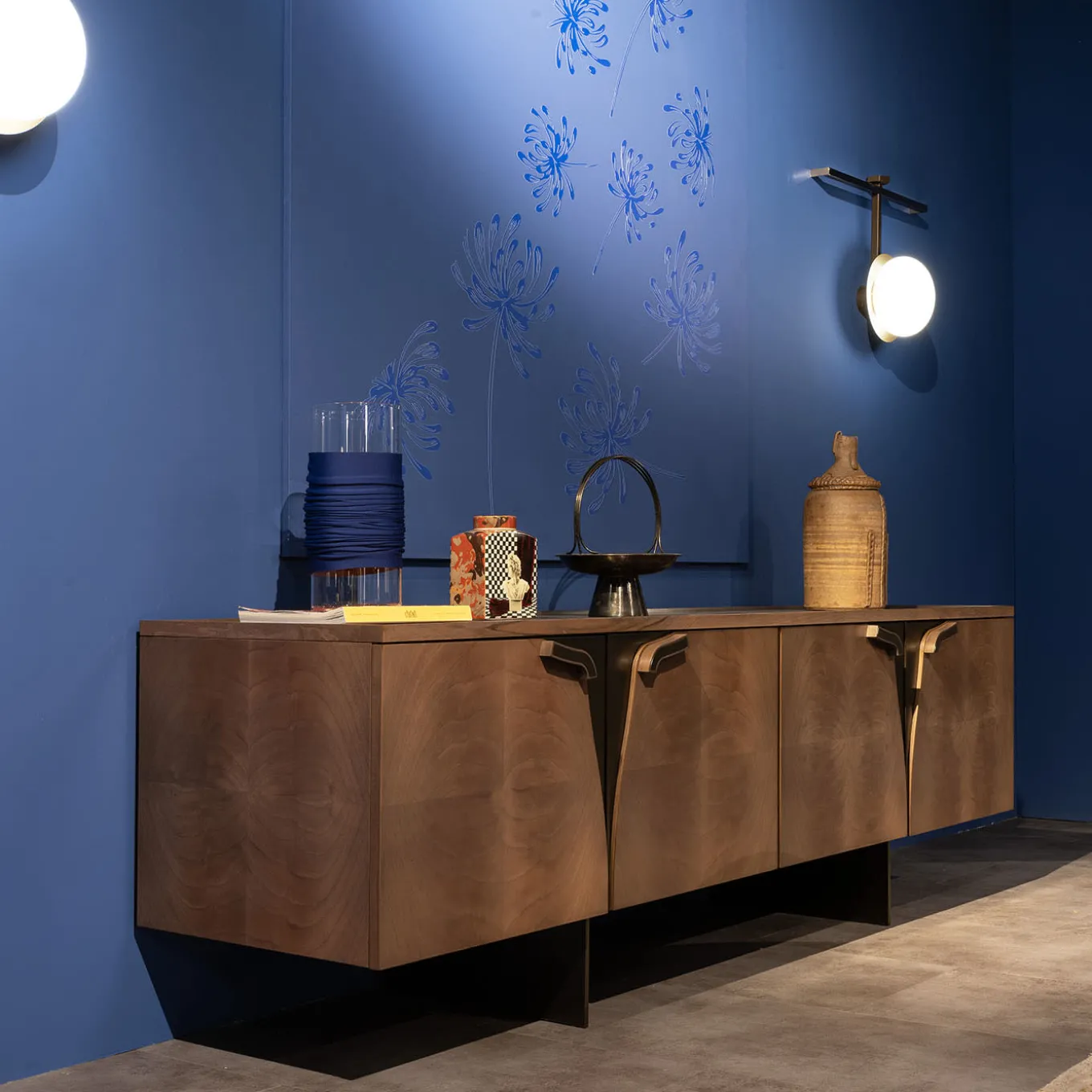 ED/20 321 Romance Sideboard