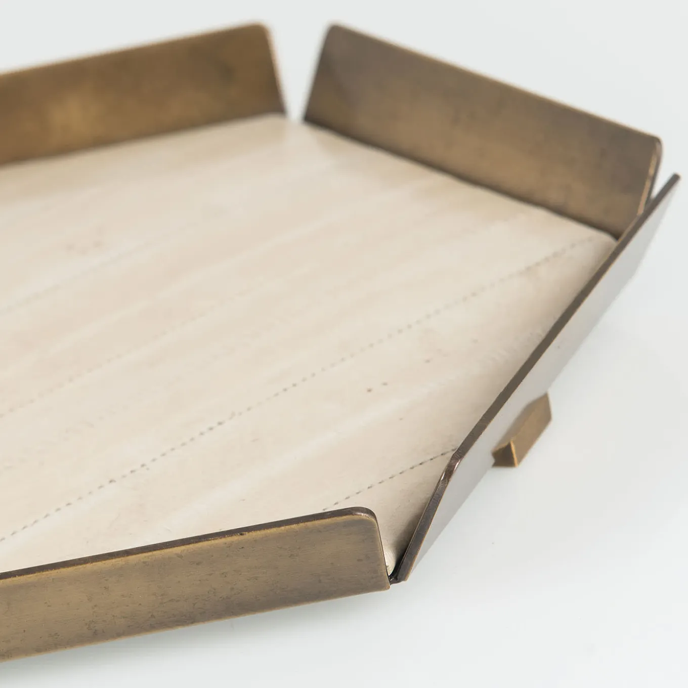 Eel Cream Nuance Leather And Light Burnished Brass Vide Poche