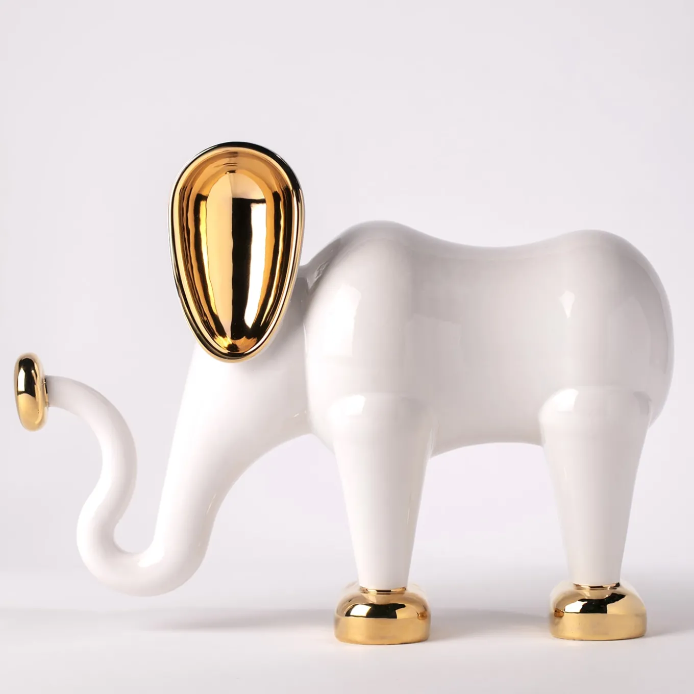 Elio White Sculpture Bookend