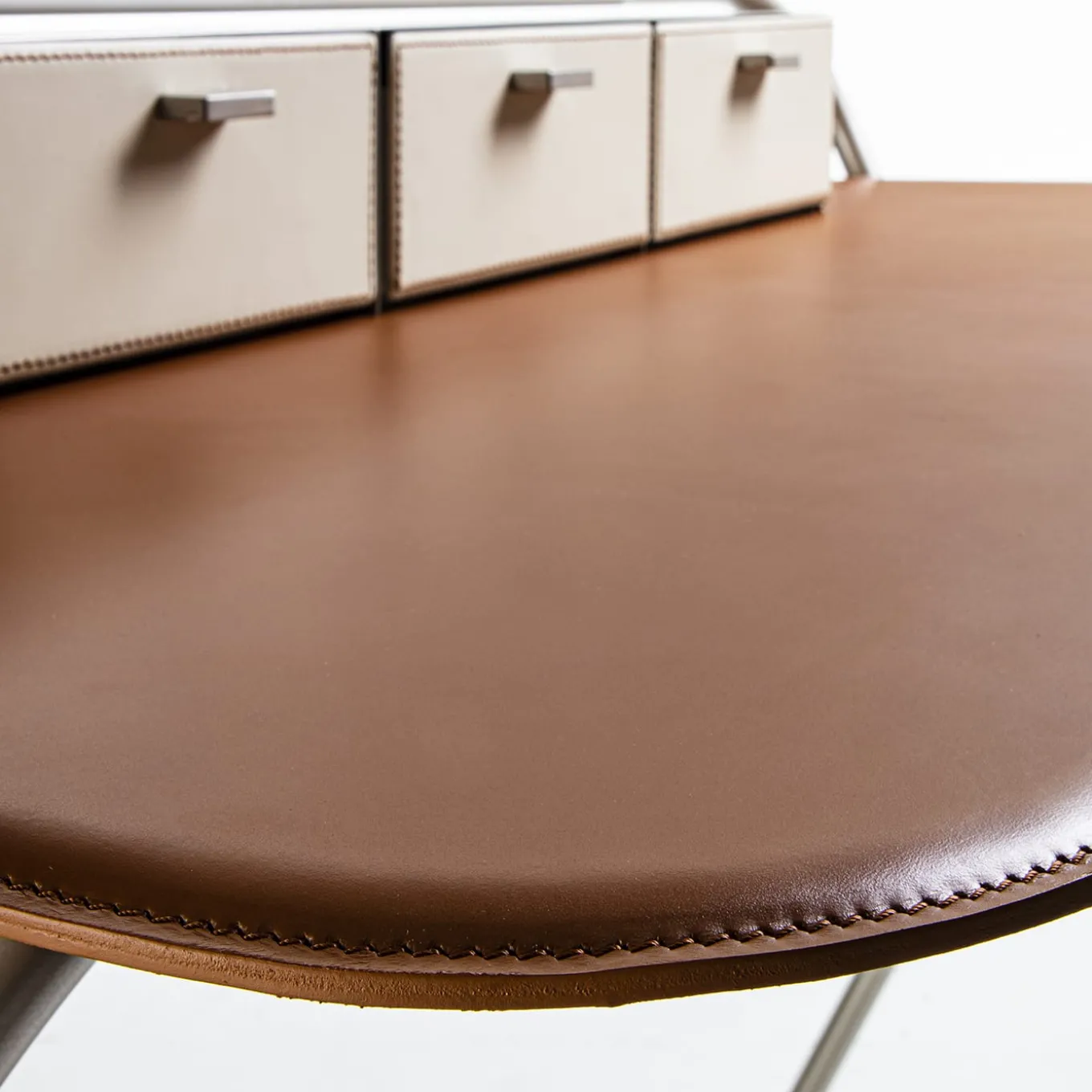 Enea Desk by Studio Nove.3