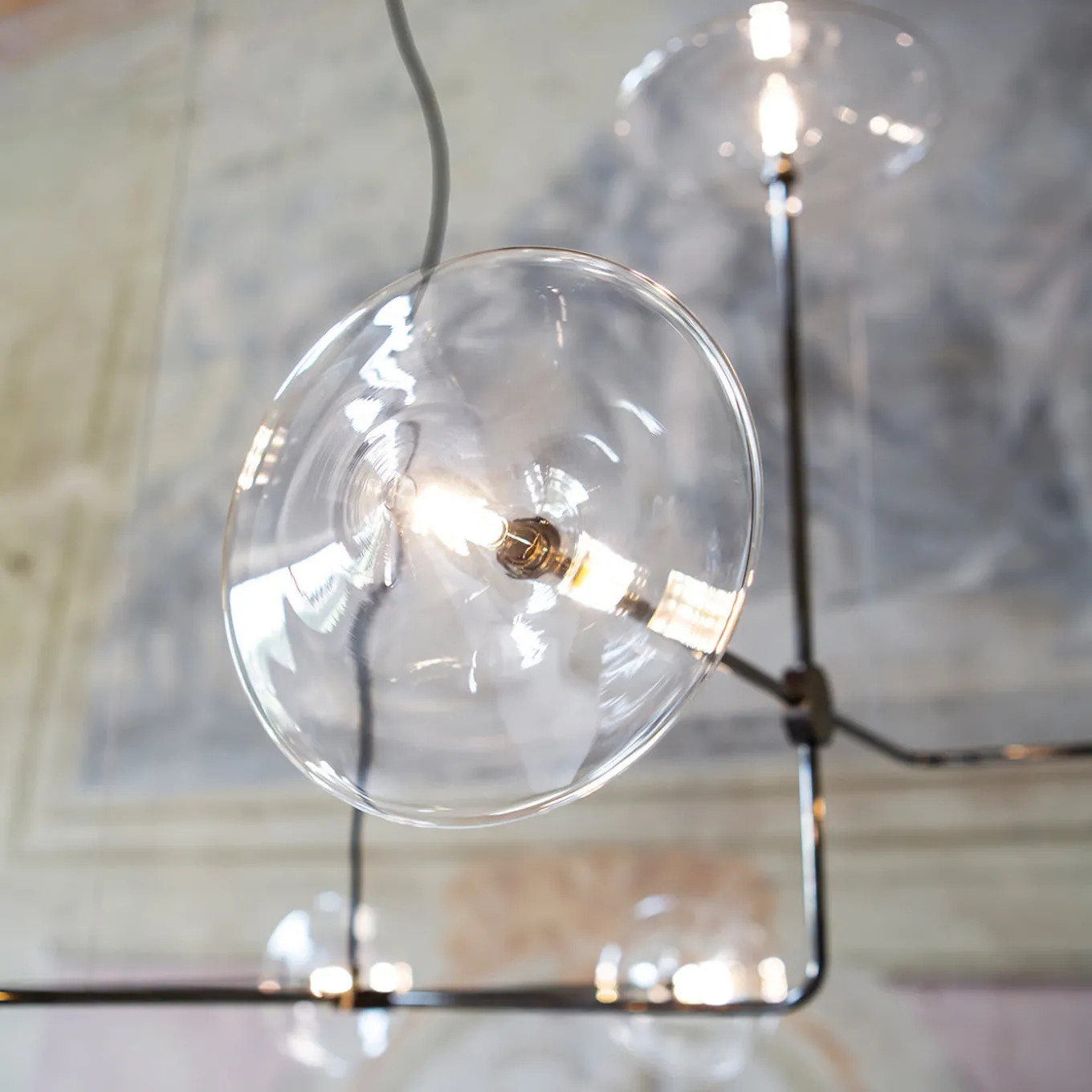 Essenza Modern Black Metal 8 Light Glass Chandelier