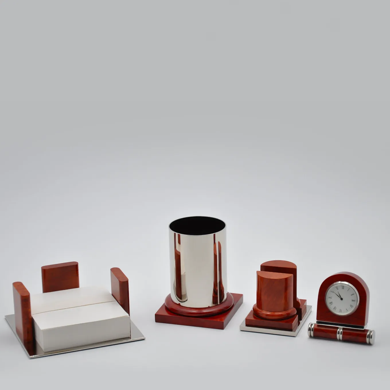 Essenze Desk Set by Nino Basso