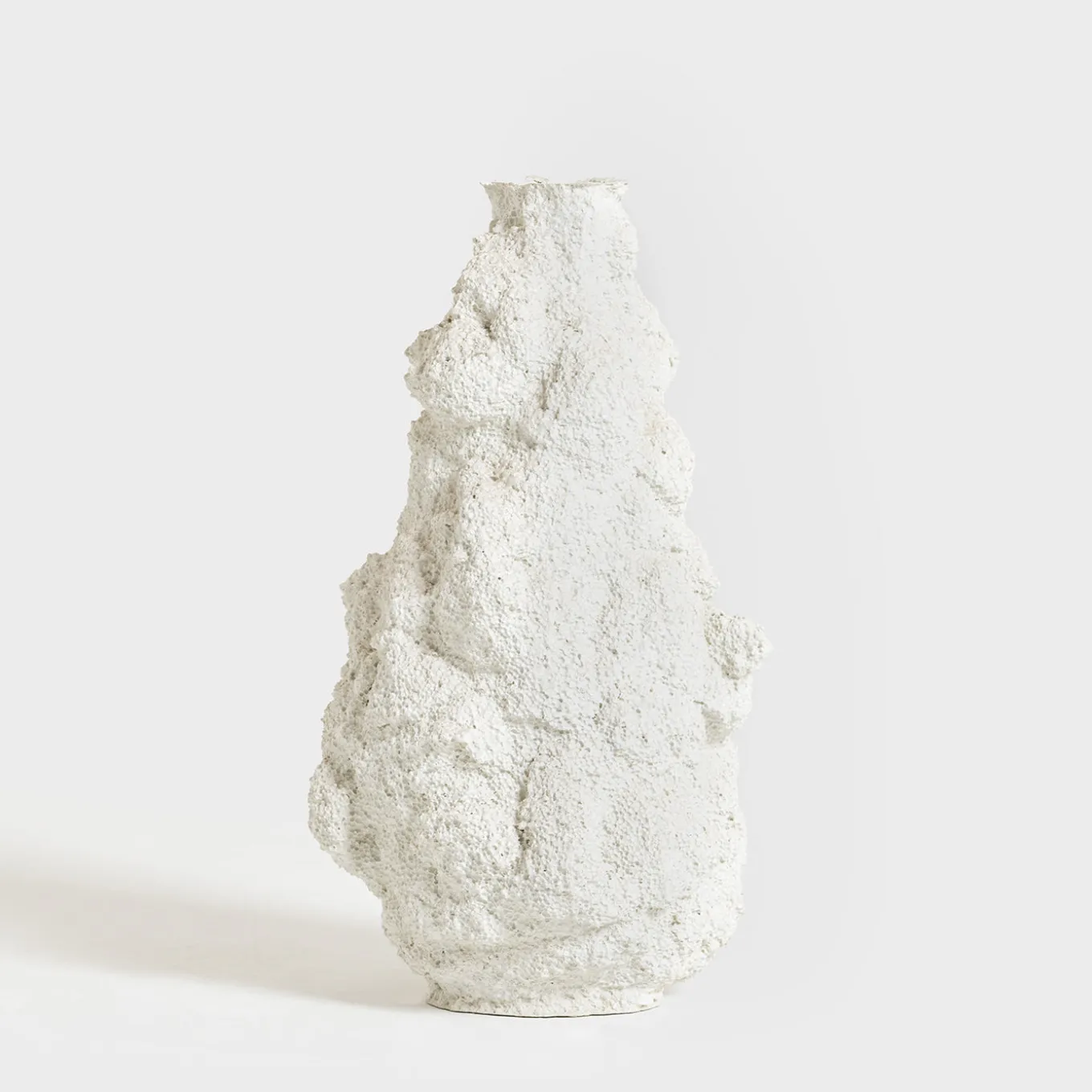 Far Deep Void SWN1 White Concrete Vase