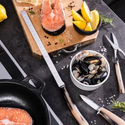 Fish and Shellfish Deluxe Cutlery Set in Natural Horn