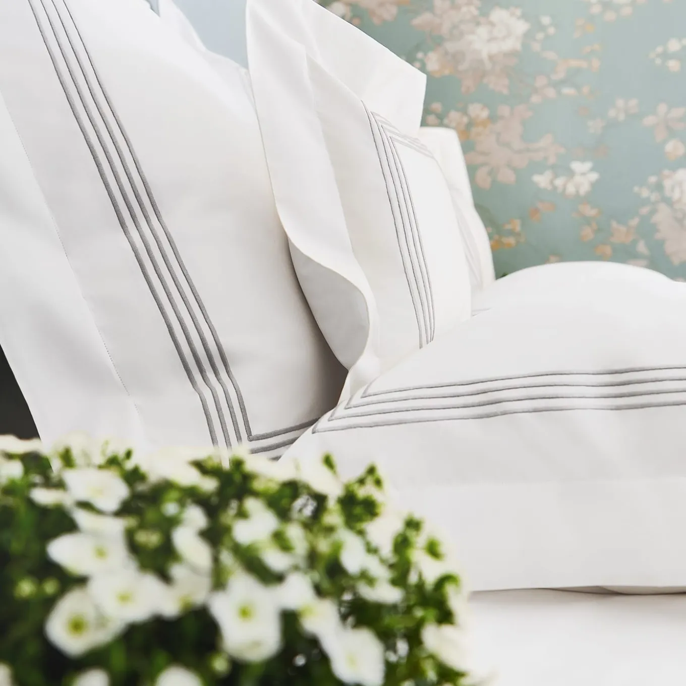 Four Generations White & Grey US King Sham