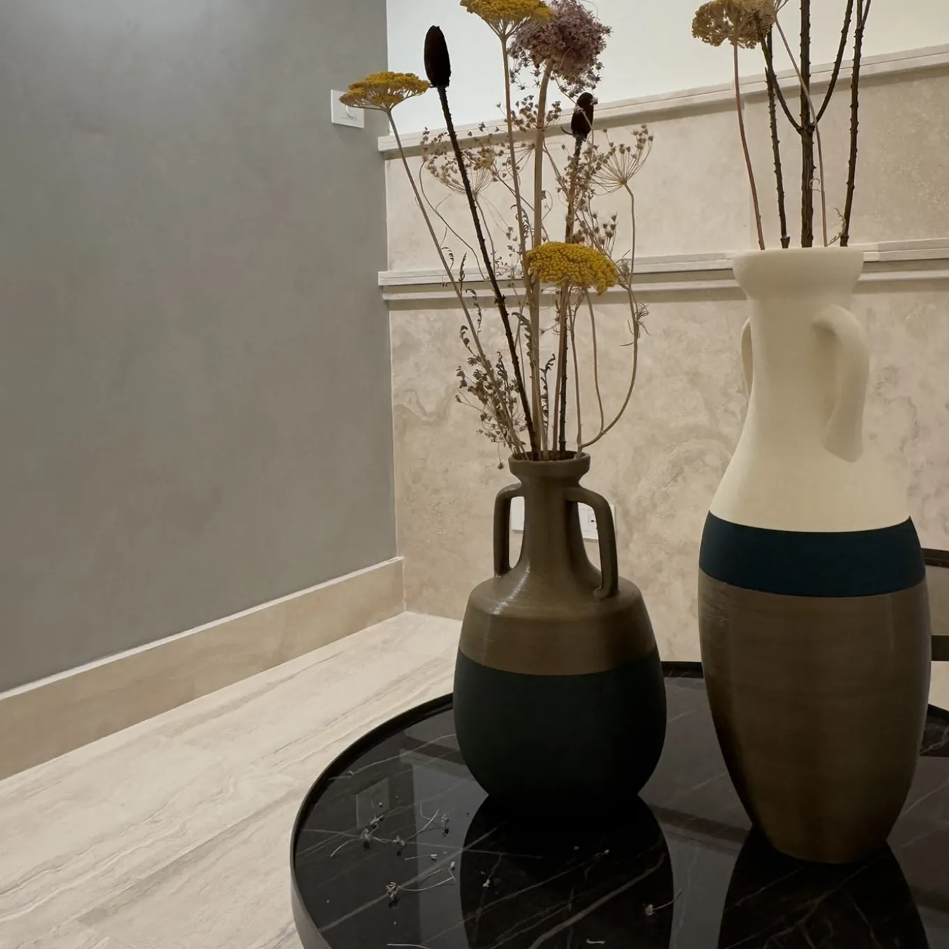 Giulio Cesare XL Bronze Black and Milk amphora