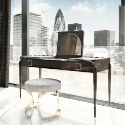 Glamour Vanity