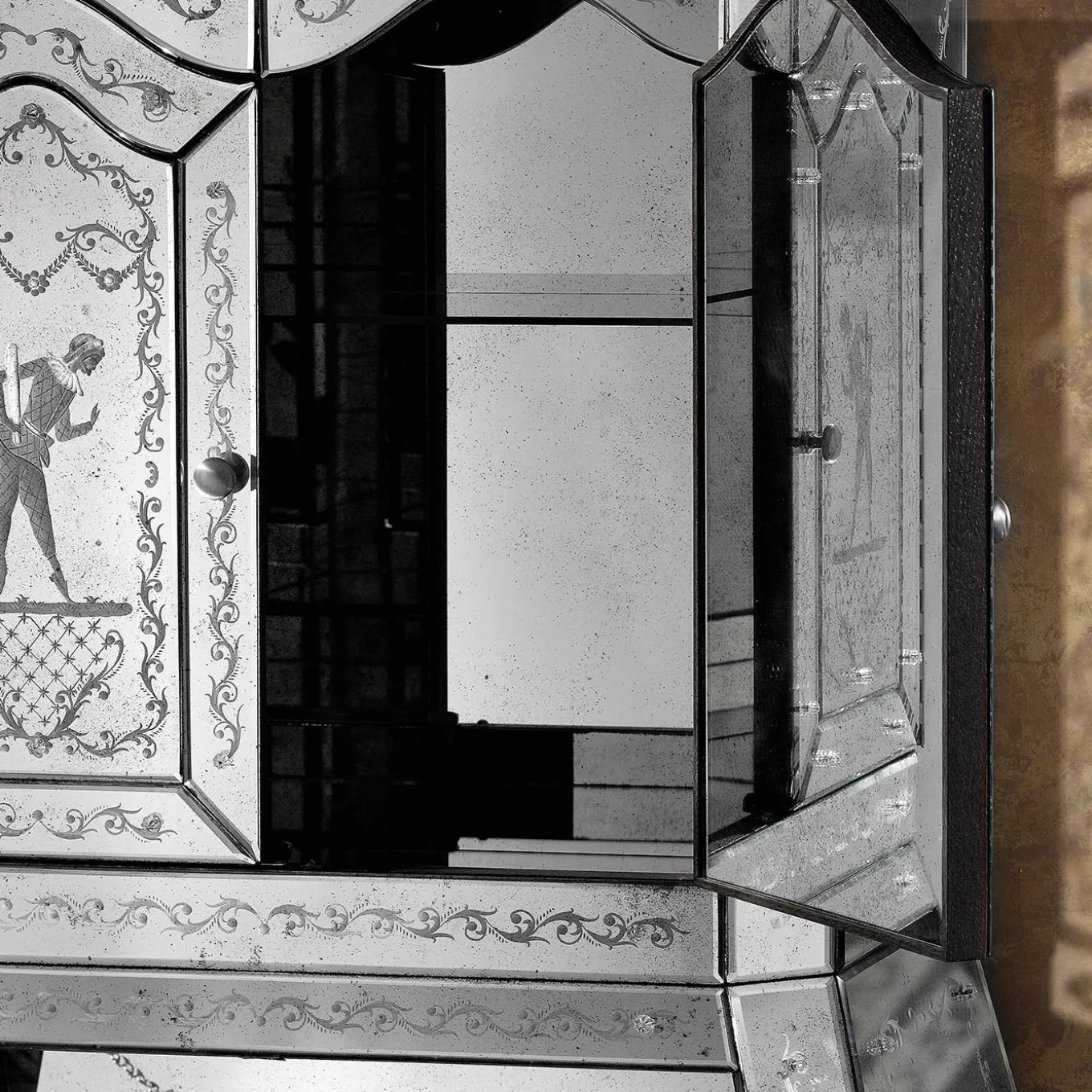 Goldoni Mirrored Glass Trumeau