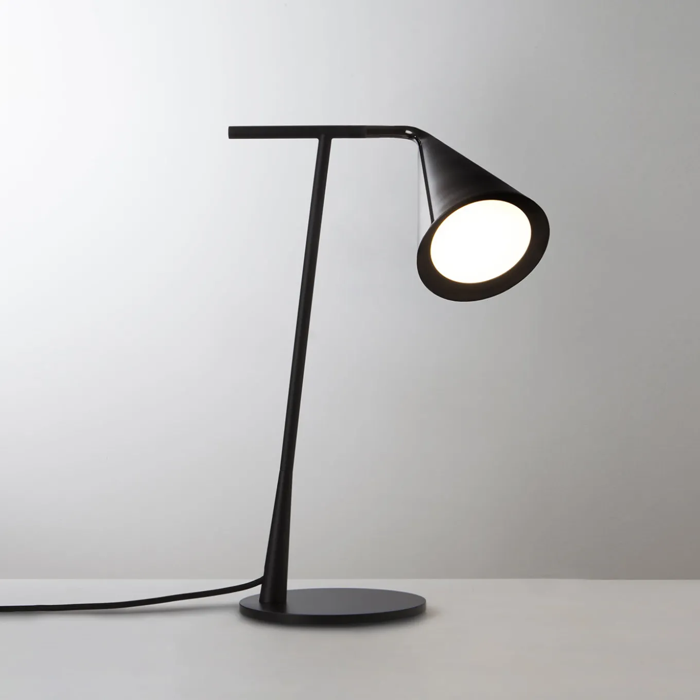 Gordon Black Table Lamp by Corrado Dotti