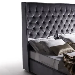 Guidon Tufted Purple Velvet Bed