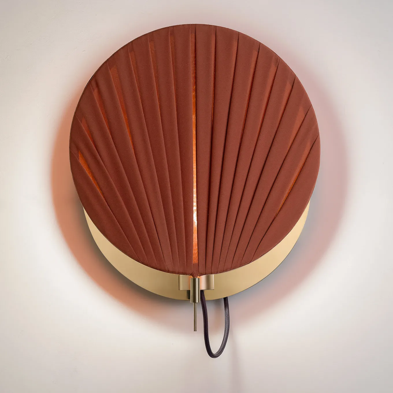 Guinea Wall Lamp - Brick