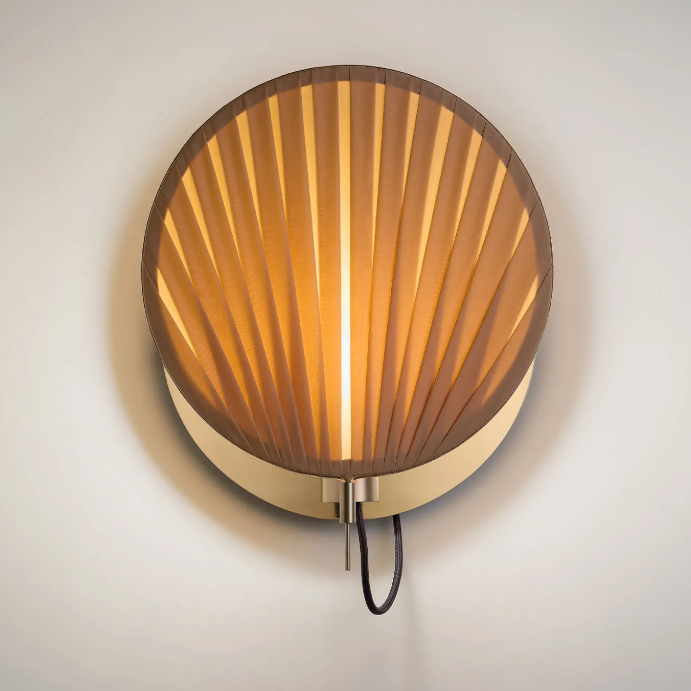 Guinea Wall Lamp - Pink