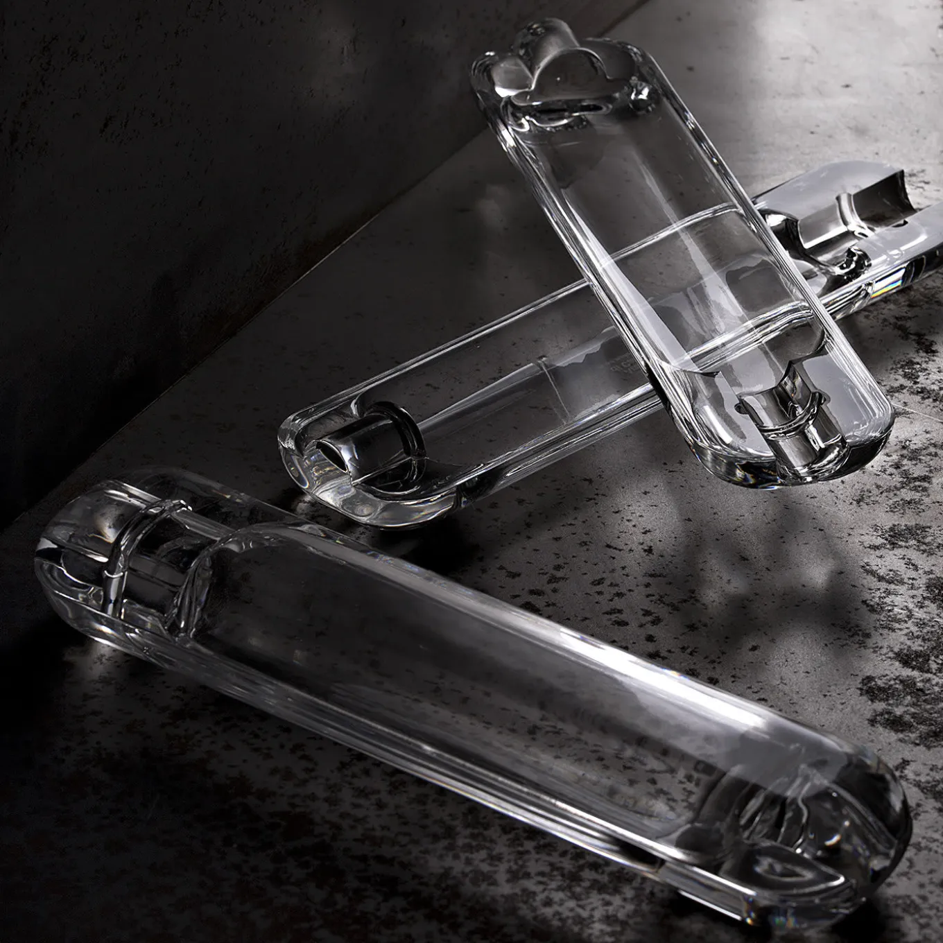 Habana Ashtray/Cigar Holder by Oscar Tusquets Blanca