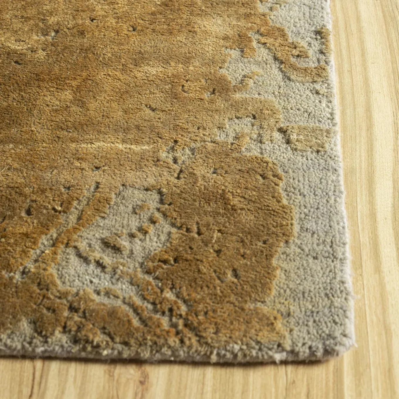 Hand Knotted Free Verse Rug in Silver Gray and Cumin