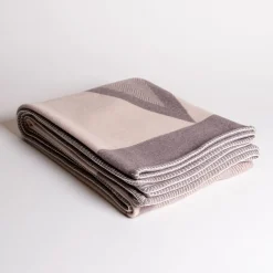 Harlequin Caffè Latte Fancy Plaid