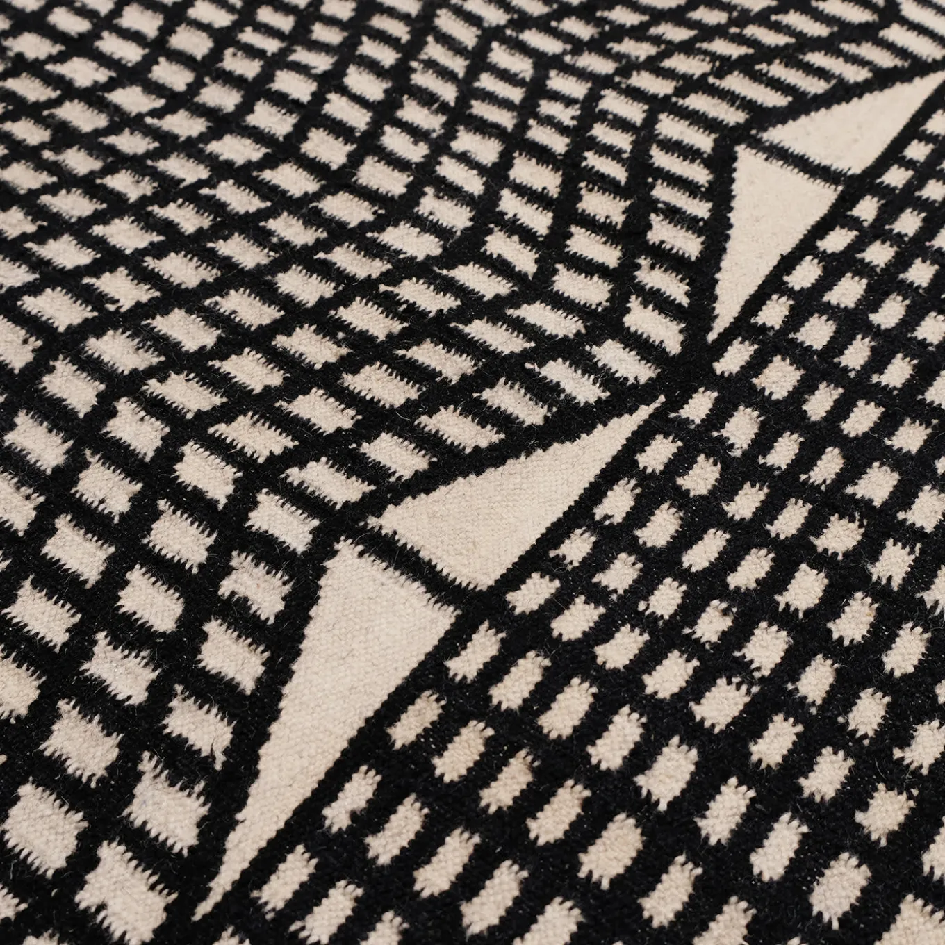 Hatches Rug Black Multicolor