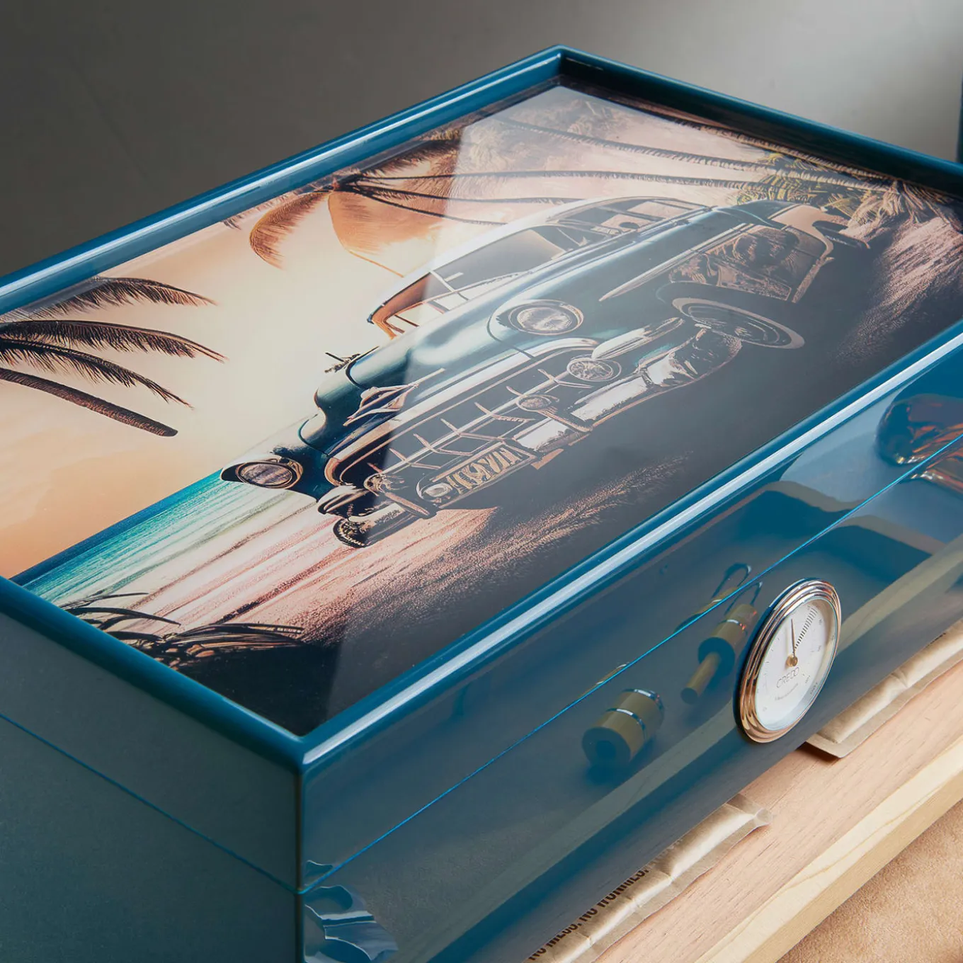 Havana-inspired Powder Blue Humidor (Special Club Edition)