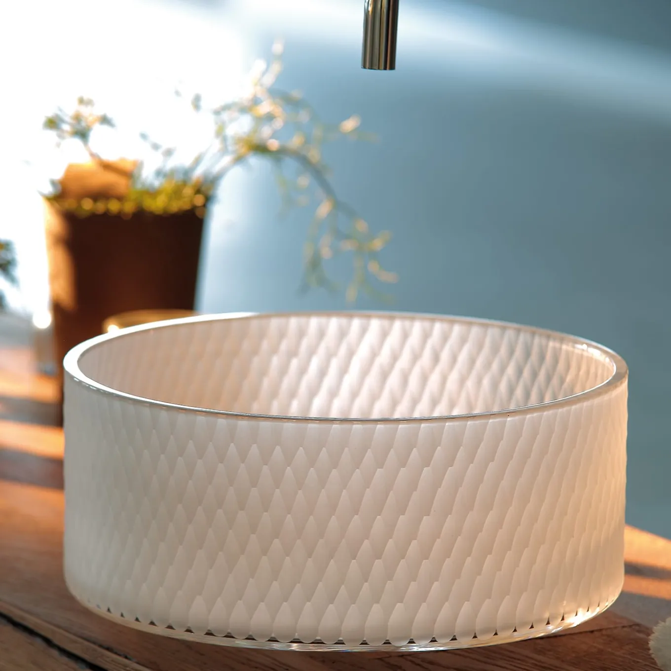 Hexagon Crystal Washbasin