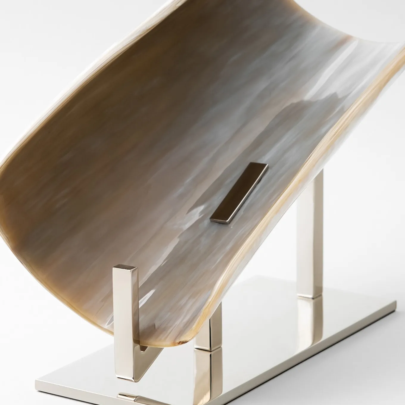 Horn Long Champagne Holder