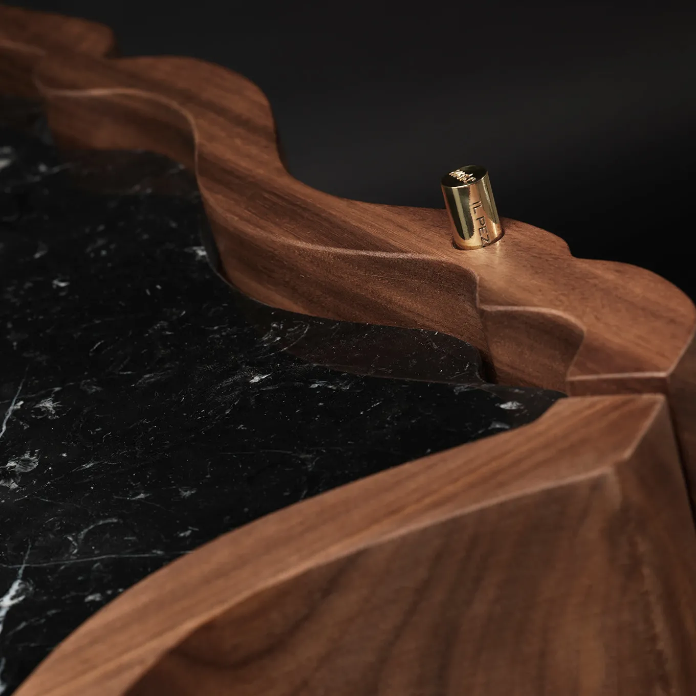 Il Pezzo 2 Black Dresser