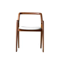 In breve chair