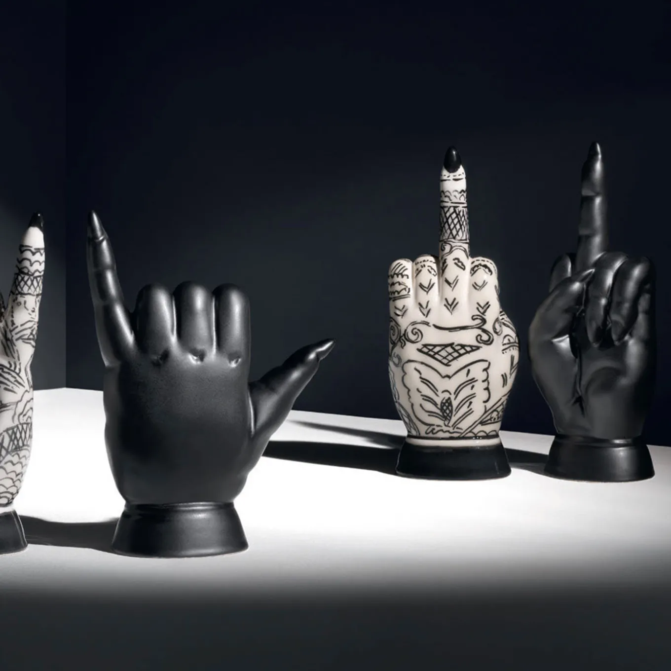 Infamis Nero Decorative Sculpture by Ugo La Pietra