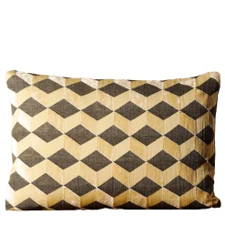 Ingannevole Rectangular Cushion