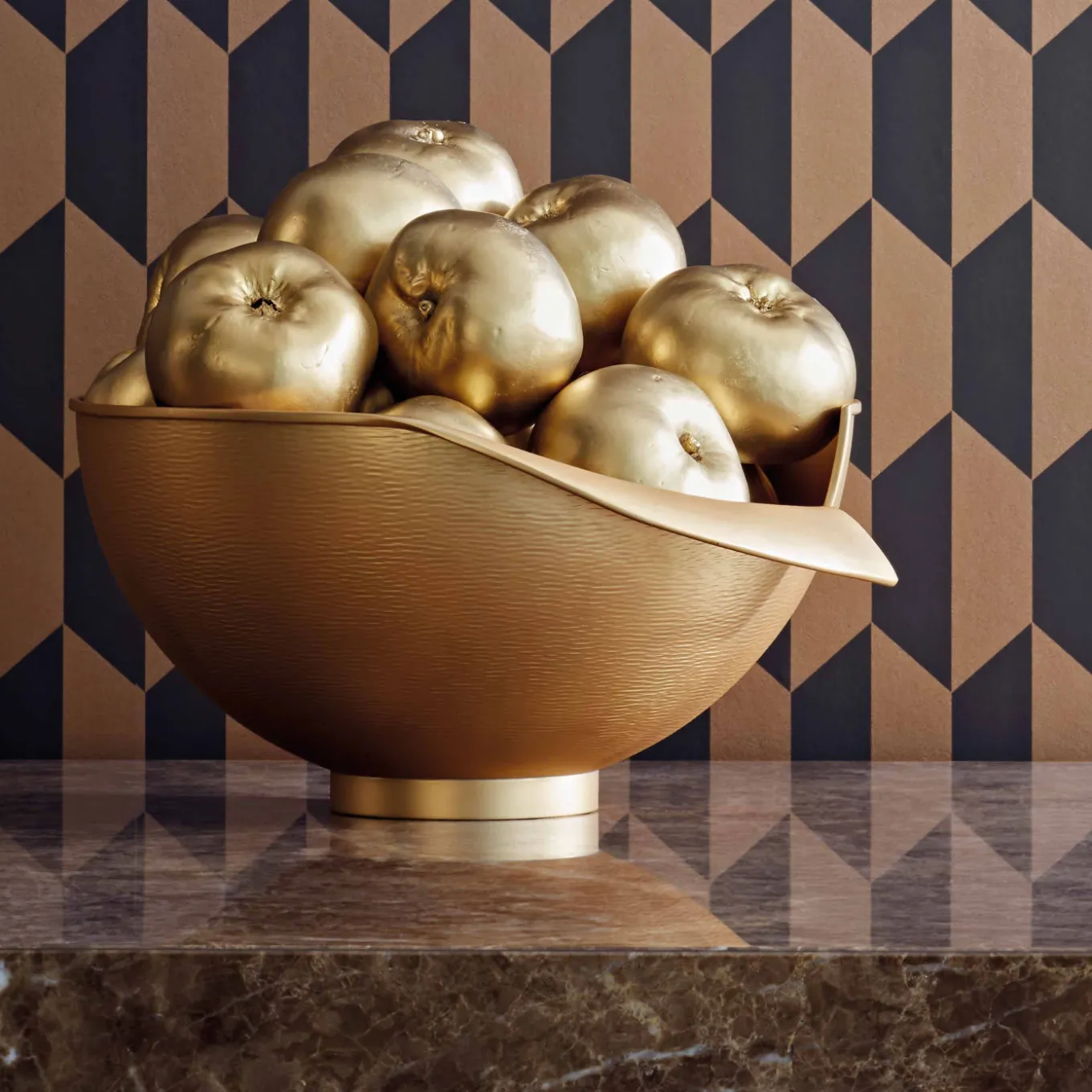 Intuizioni large Centerpiece in Brass