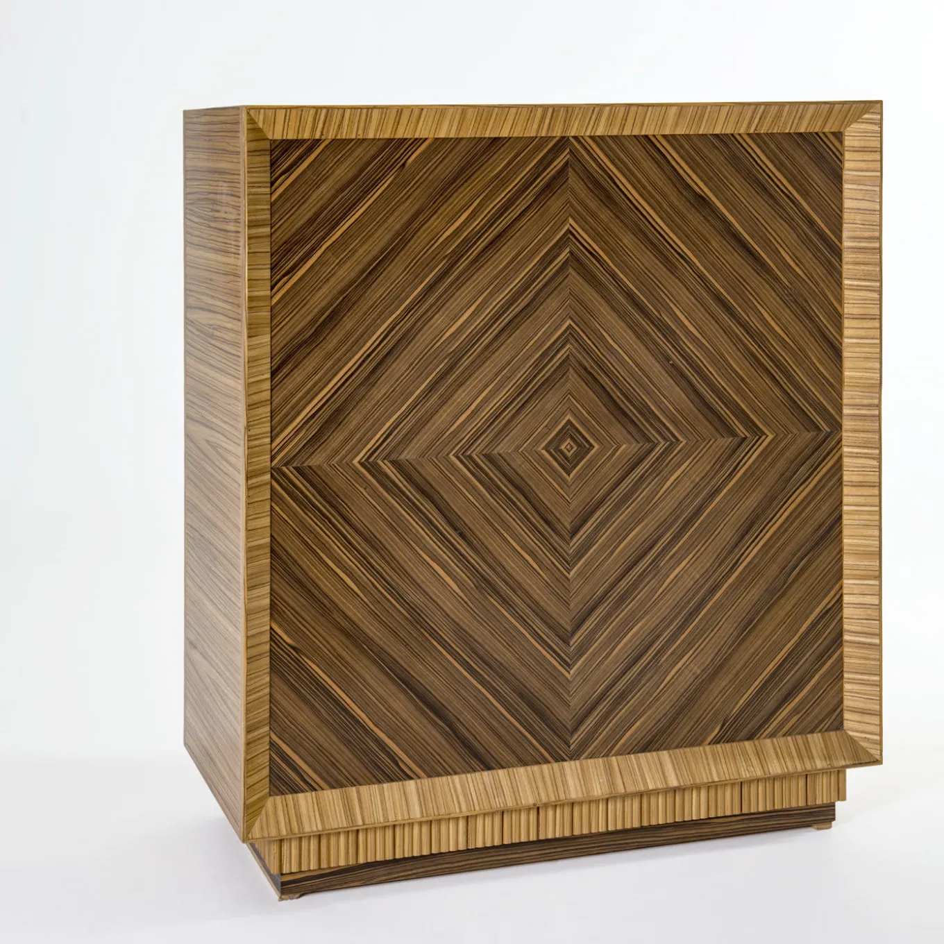 Italia Chest of Drawers 1944