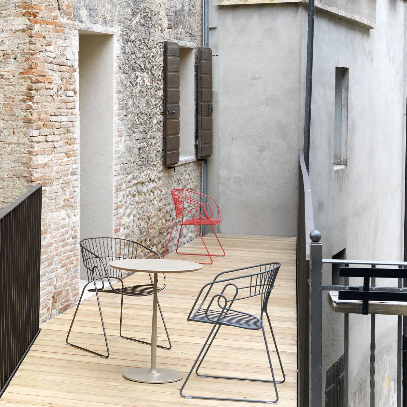 Japan Black Metal Outdoor Chair