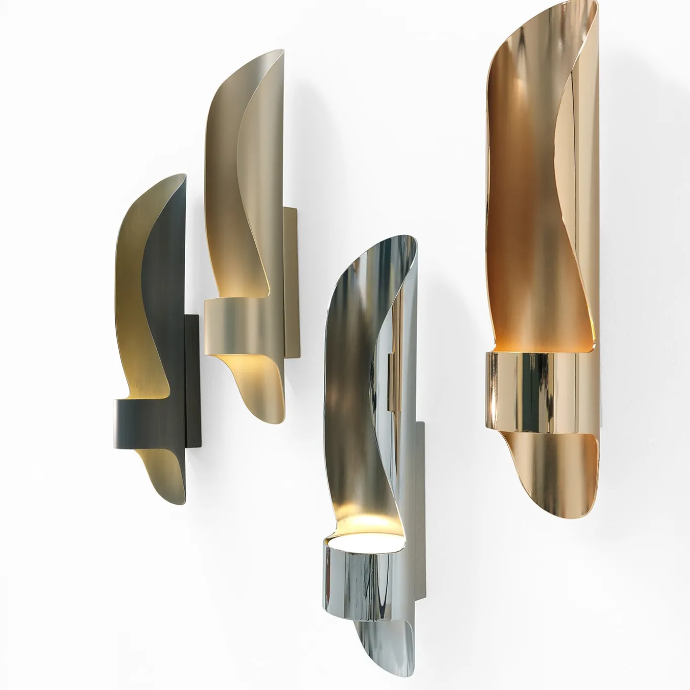 Jiro' Gold Rose Finish Wall Lamp by Pont Des Arts Paris