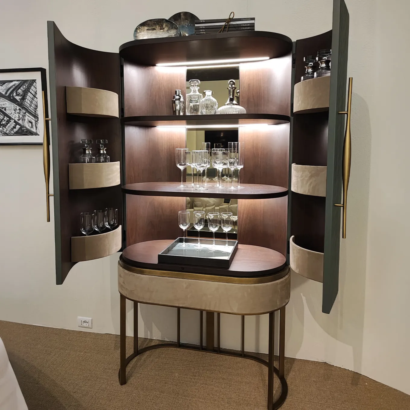 Juliet bar cabinet