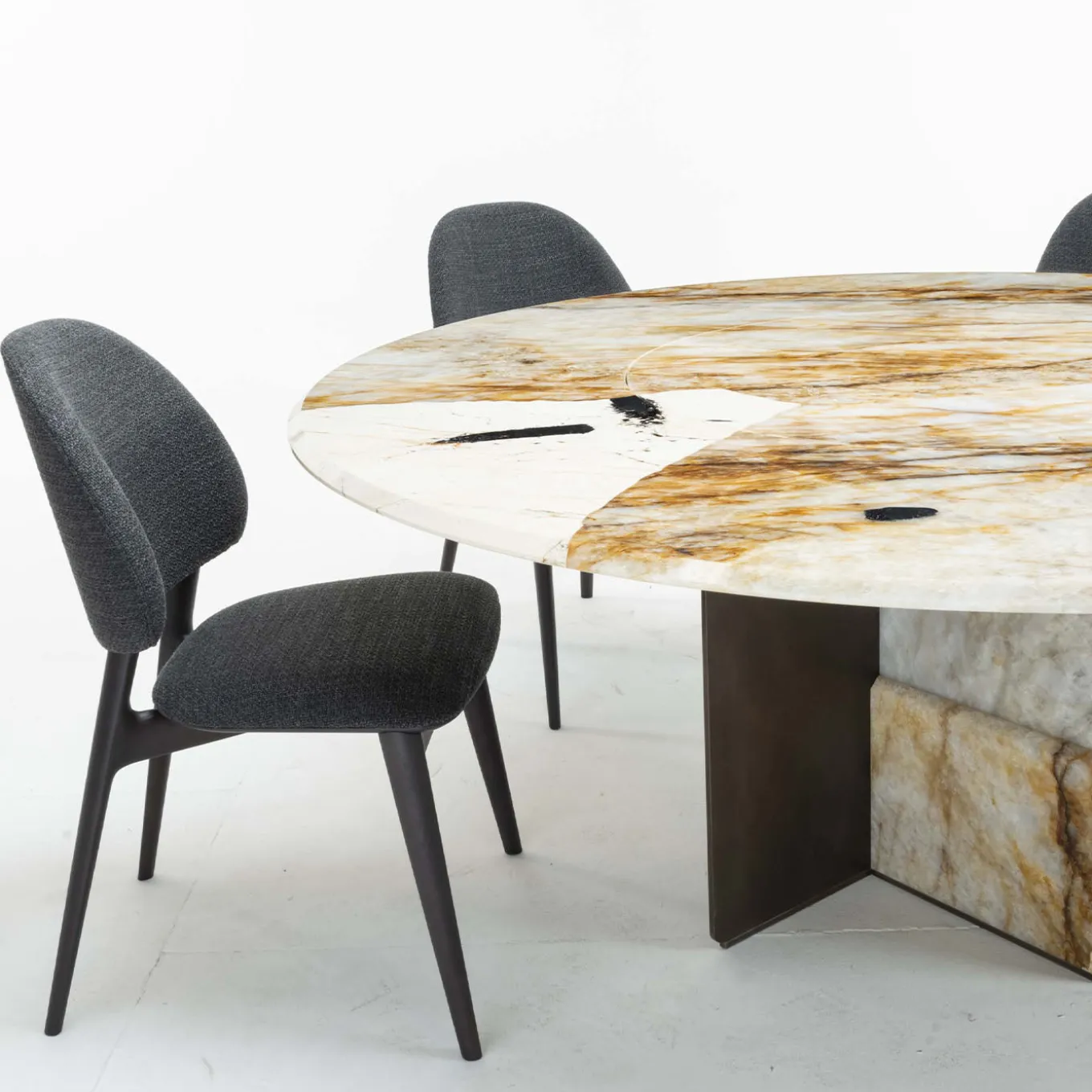 Kalos ED/50 604-180 Dining Table With Patagonia Marble Lazy Susan
