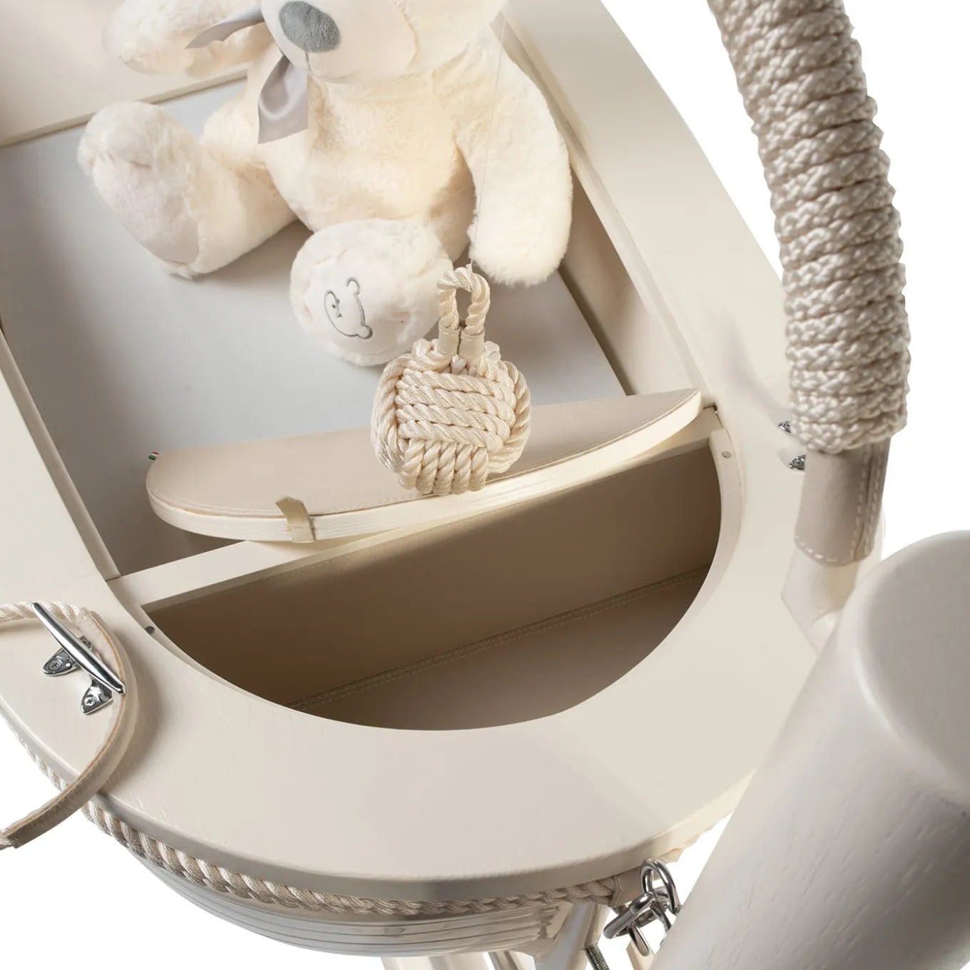 La Barchetta Boat-Shaped White Cradle/Writing Desk