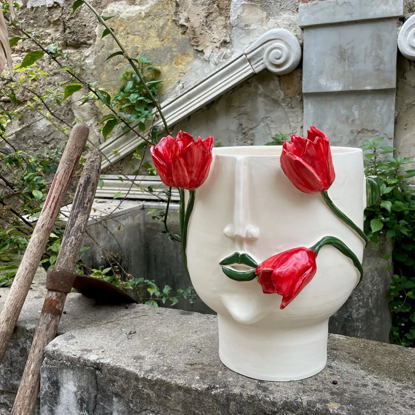 La Conturbante Anthropomorphic White Vase