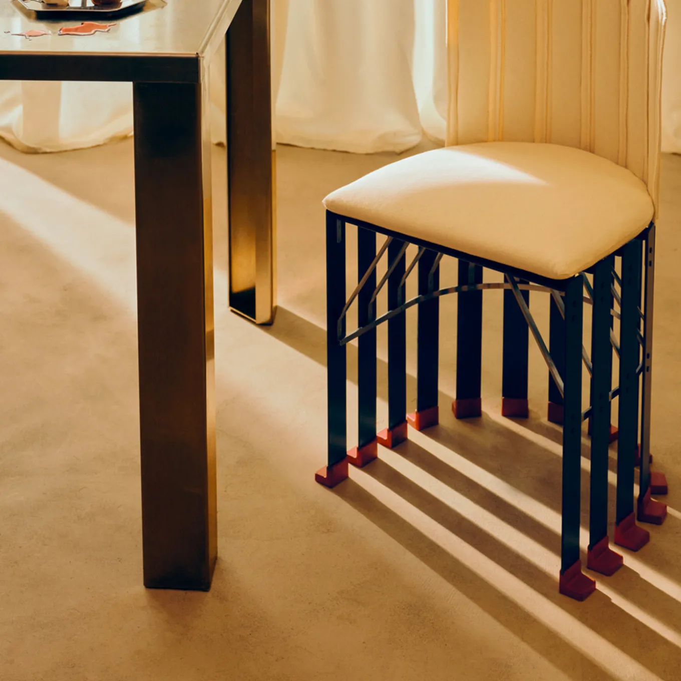 La Pagnottina white Chair by Gaetano Pesce