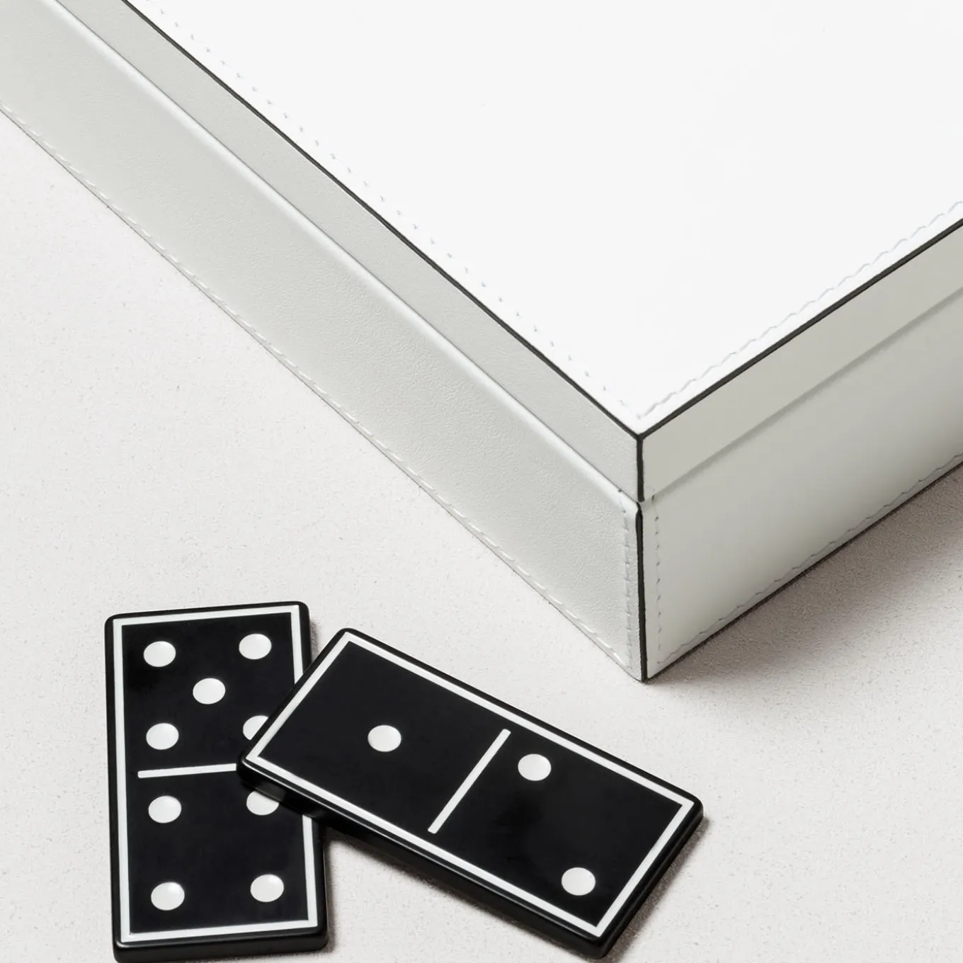 Lerici Domino Game Set