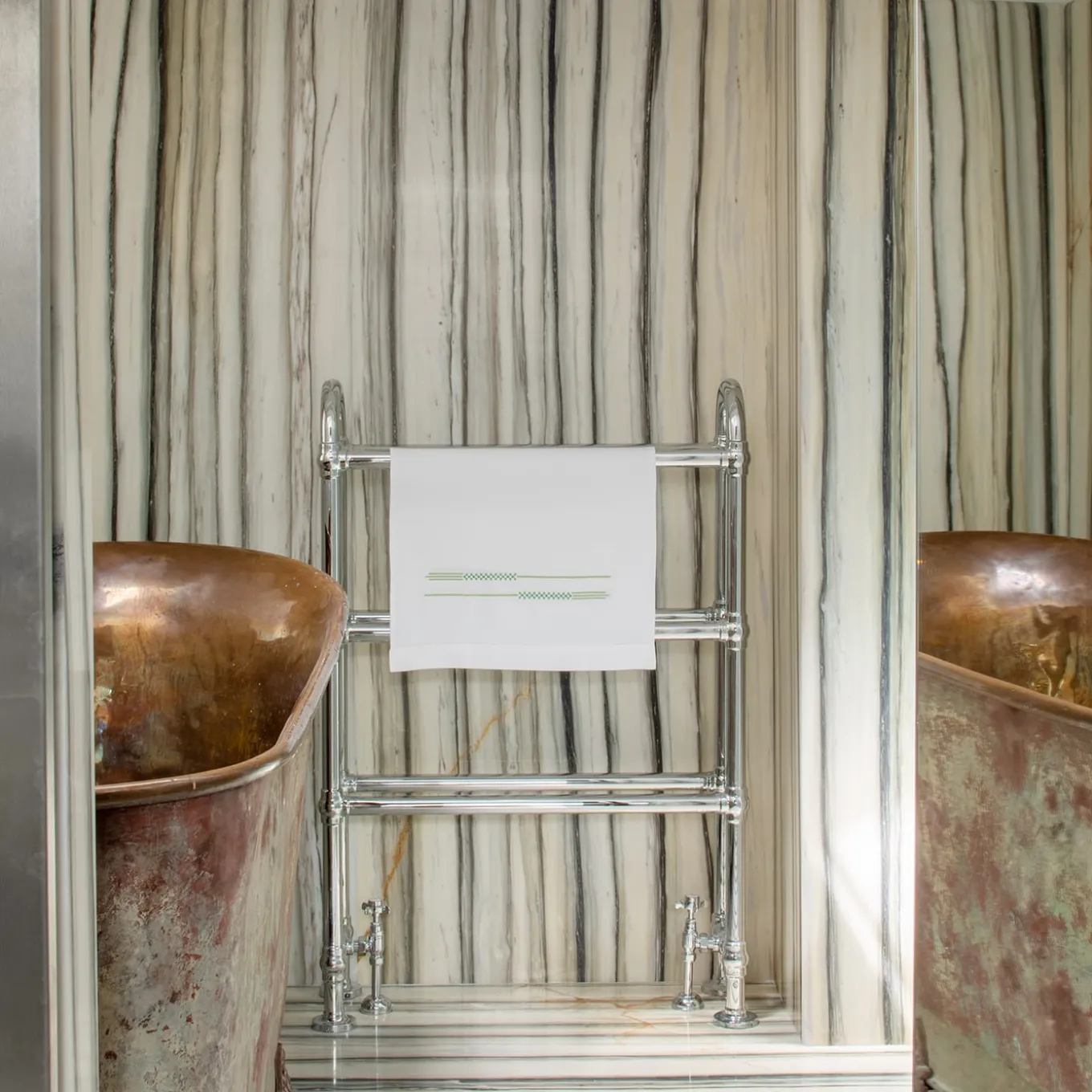 LIFE White & Green Tones Linen Towel