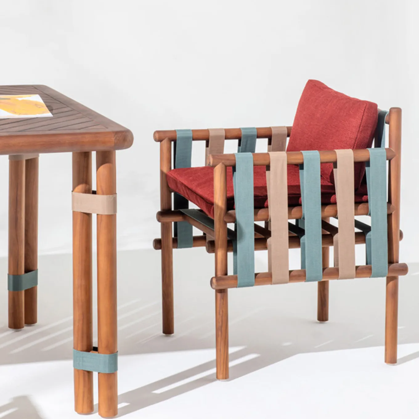 Lignes medium wood Outdoor Dining Table