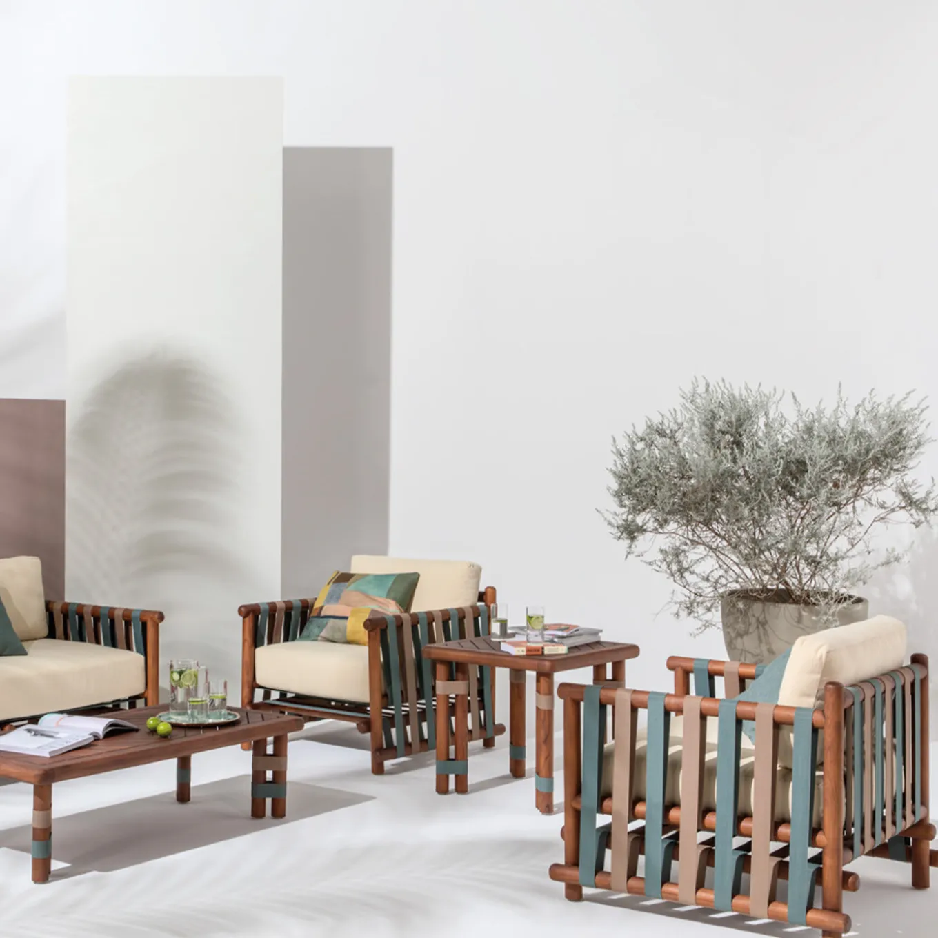 Lignes wood outdoor Lounge chair