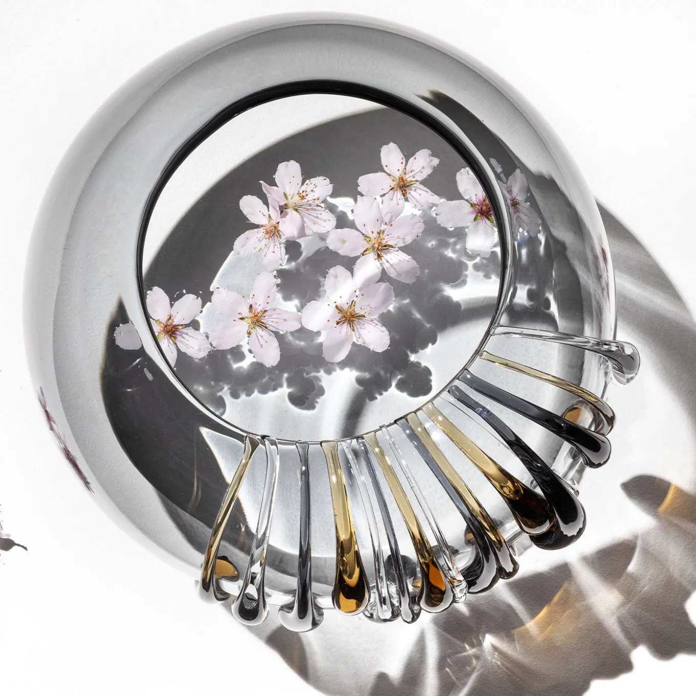 Like a Bowl Gray Glass Decorative Vase with Drops