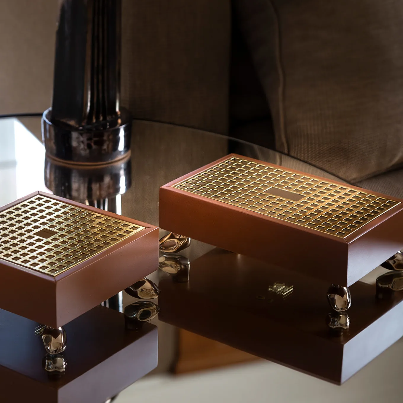 Limbor Brown/Beige Box