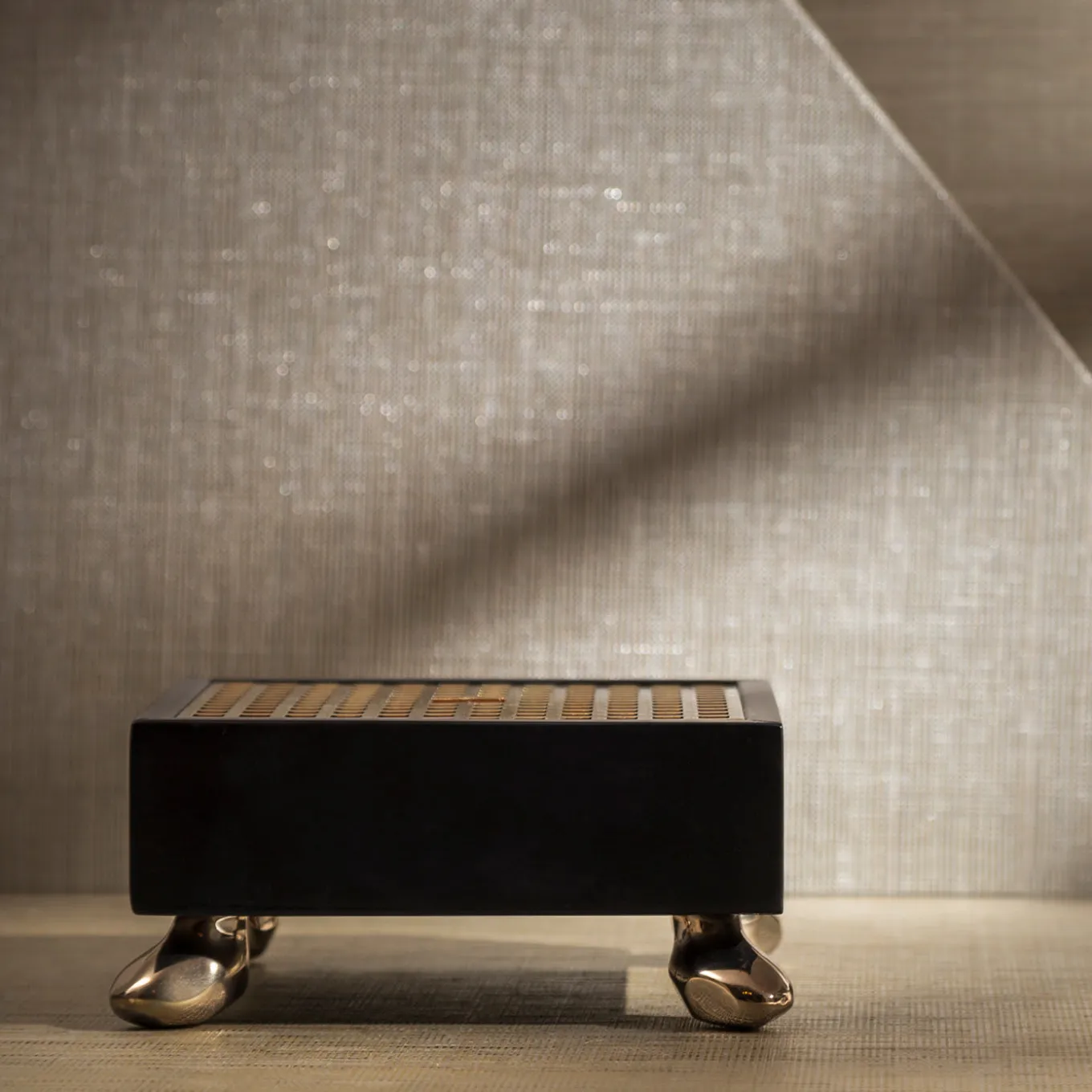 Limbor Dark-Brown/Orange Box