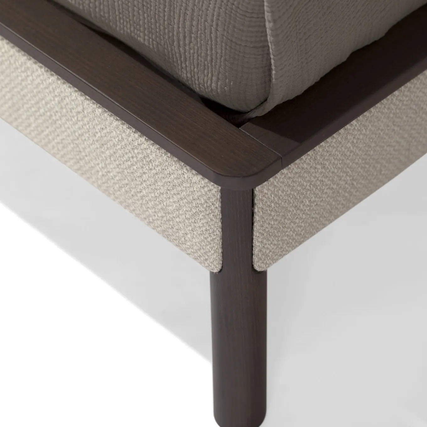 Lips Extra Large Bed