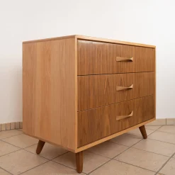 Liva Dresser