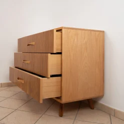 Liva Dresser