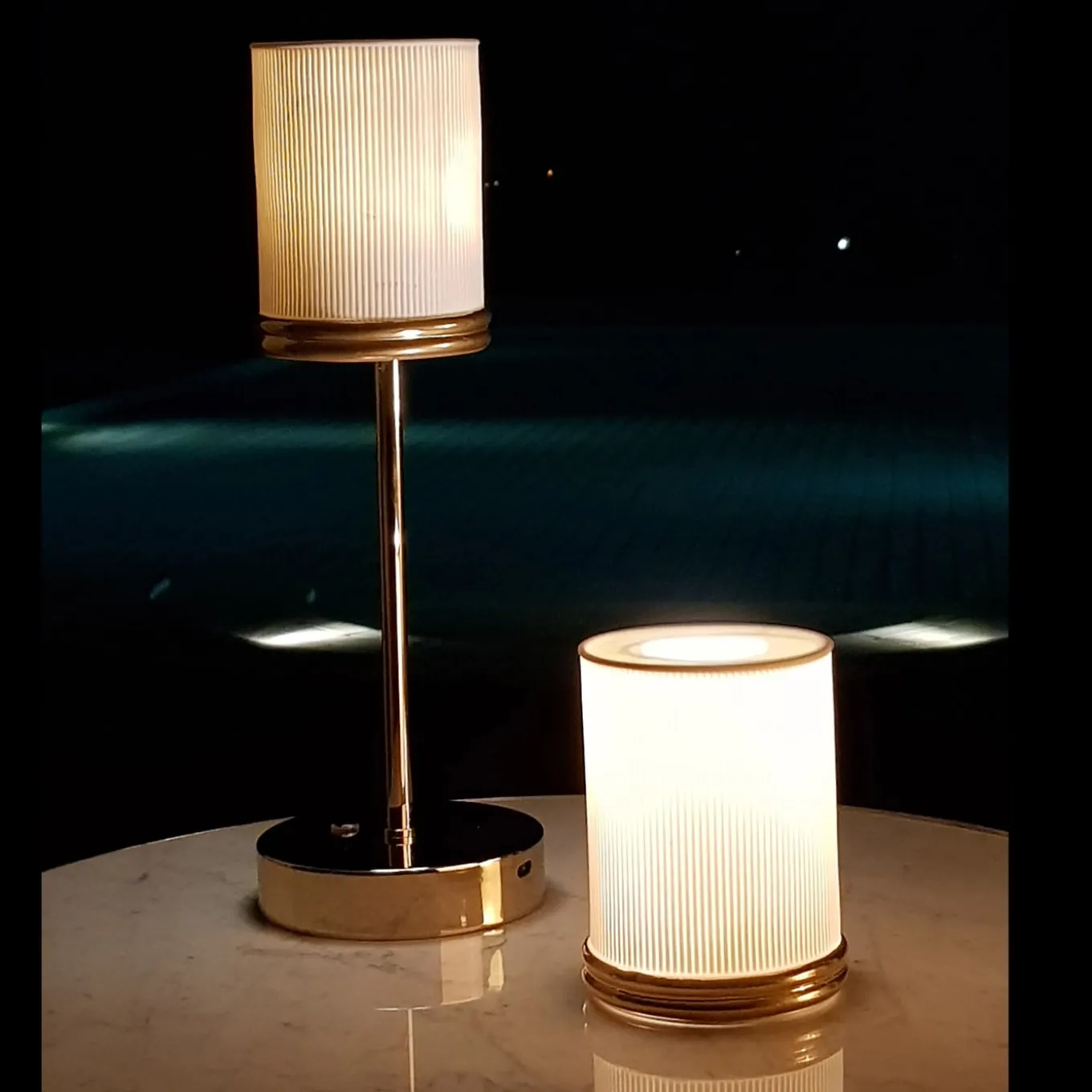 London Rechargeable Table Lamp