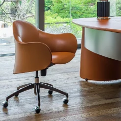 Lopod Swivel Chair