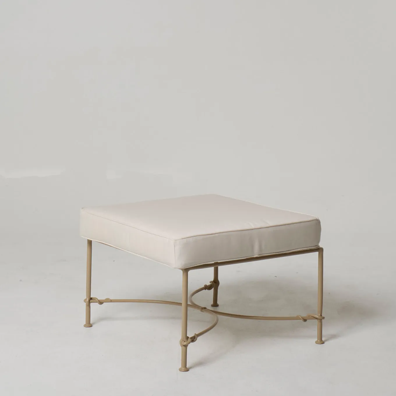 Lotus Iron Outdoor Pouf