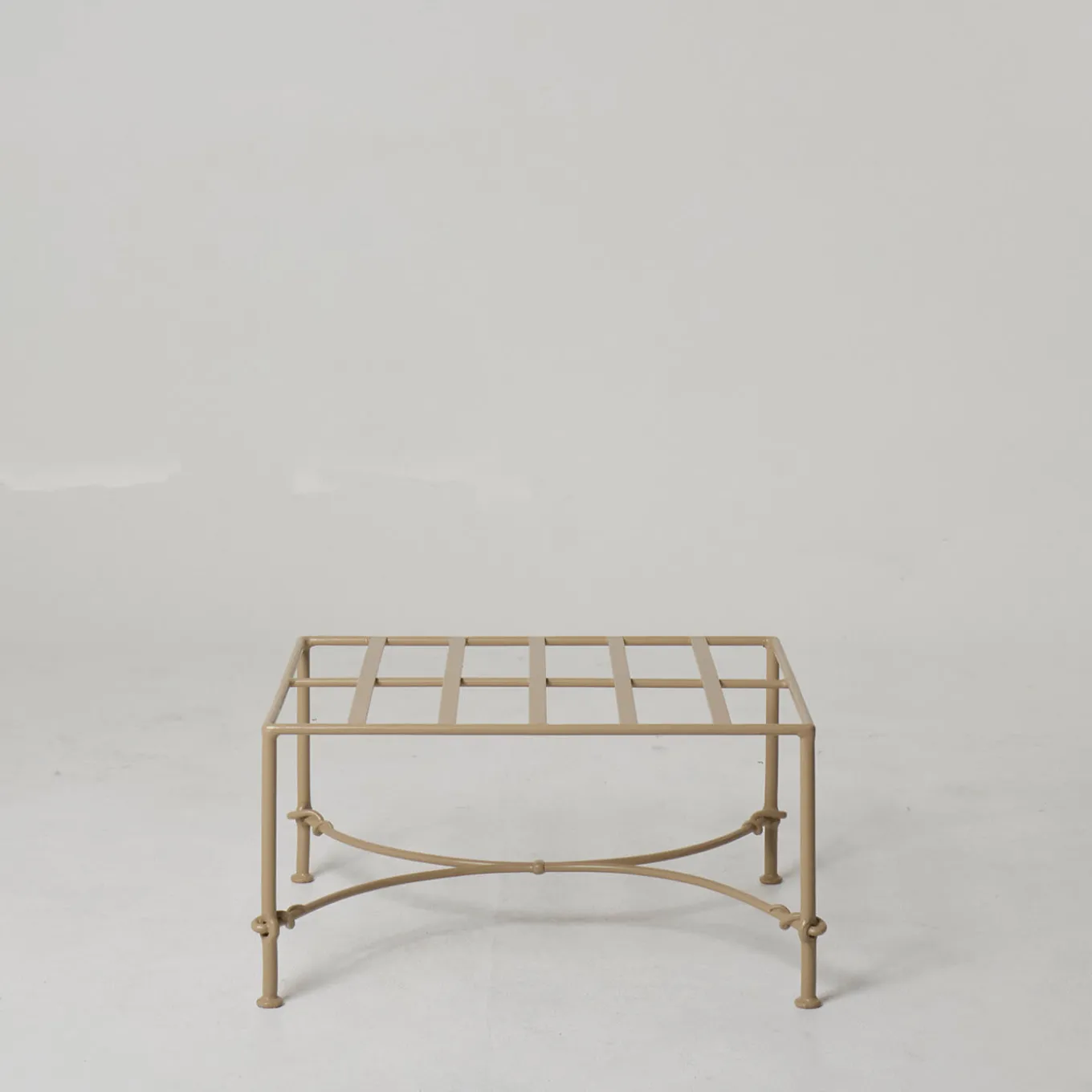 Lotus Iron Outdoor Pouf